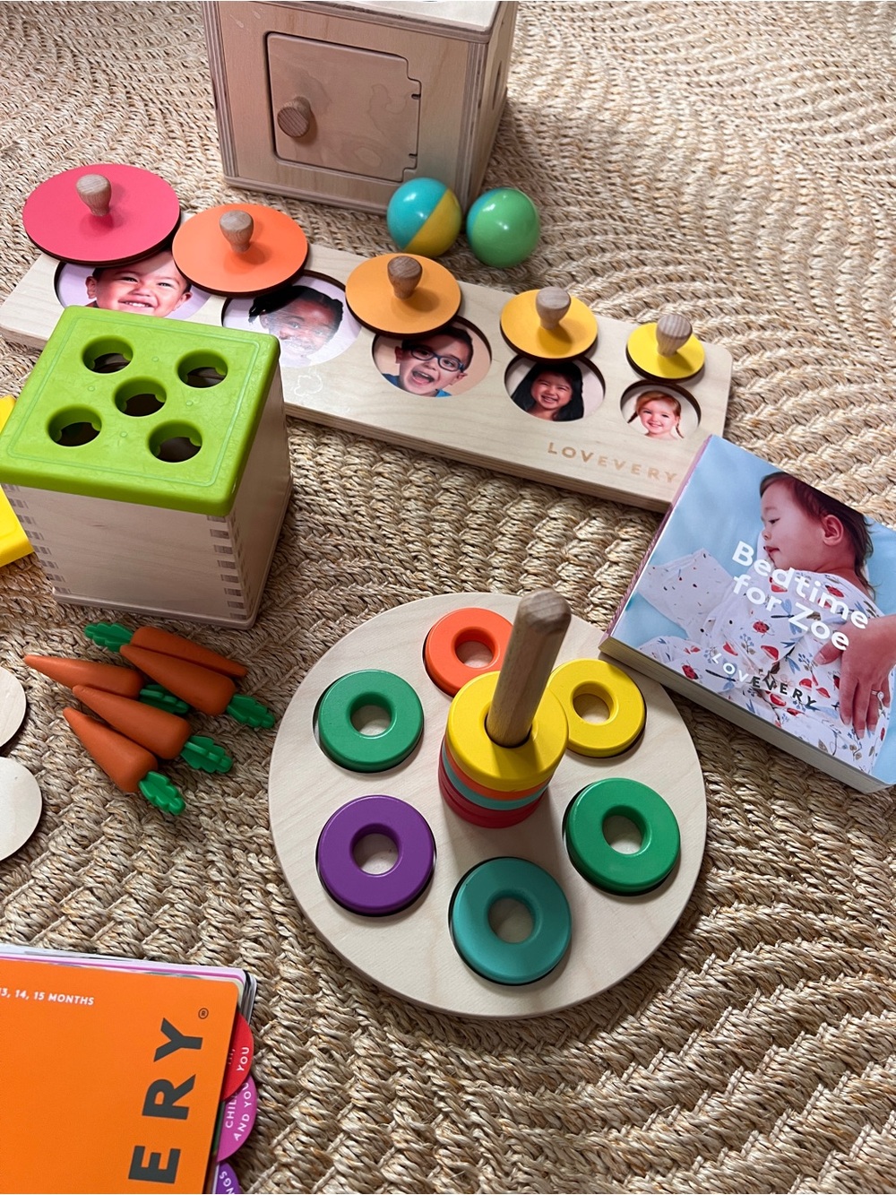 Lovevery 13-15M Kit - The Babbler Playkit - Picture 3 of 8